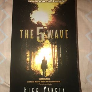 The 5th wave by rick yancey